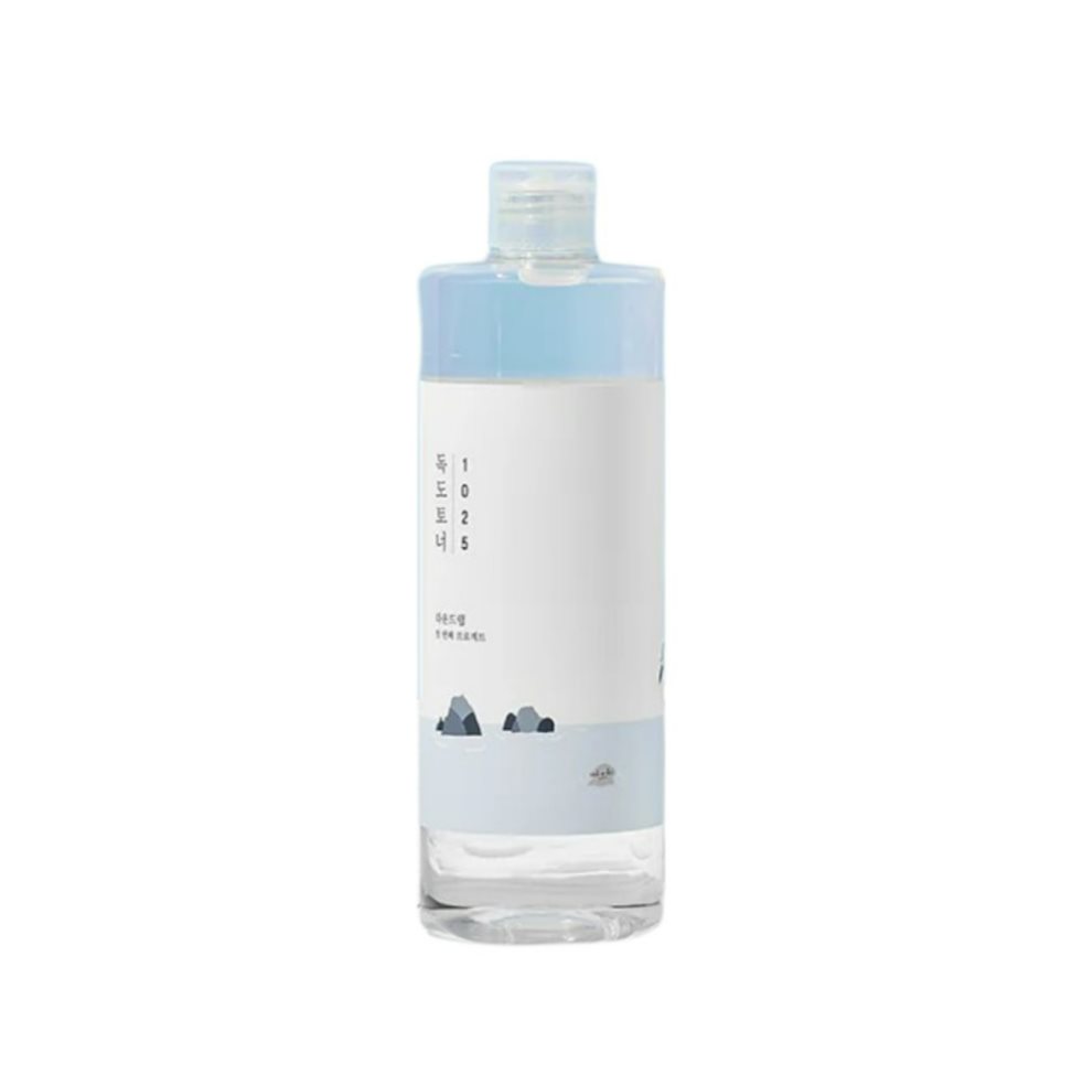 Round Lab 1025 Dokdo Toner Round Lab 200ml x 1 Este tónico hidratante y exfoliante equilibra la piel mientras repone la hidratación perdida. Su fórmula refrescante y de acción suave ayuda a mejorar la textura y fortalecer la barrera cutánea. Apto 