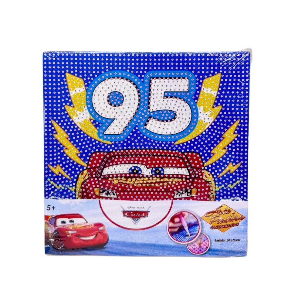 Kit Pintura con diamantes Bastidor 20x20 Cars Bodegas Ilusión Disney Bastidor empacado en Celofán al Calor x 1 Descubre el arte pintar con diamantes con tu personaje favorito de Disney. Fomenta aquellas habilidades manuales de tu hijo con estos increíbles productos que les permitirán convertirse en artistas.

