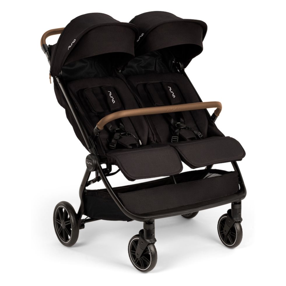 Coche Bebe Nuna Ultracompacto Para Avión Trvl Doble Caviar NUNA Caja x 1 Este cochecito doble ofrece comodidad, seguridad y estilo. Con asientos independientes, plegado fácil con una mano, sistema de seguridad MagneTech y suspensión en las cuatro ruedas, garantiza paseos s