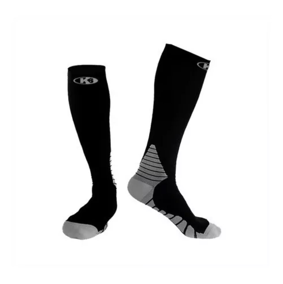 Medias de Compresión Completas K6 Running Unisex - Talla L K6 CAJA x 1 Para que mejores la circulación, el rendimiento durante el ejercicio y acortes los tiempos de recuperación, llegan las medias de compresión K6. Un modelo versátil que podrás usar para muchísimas disci