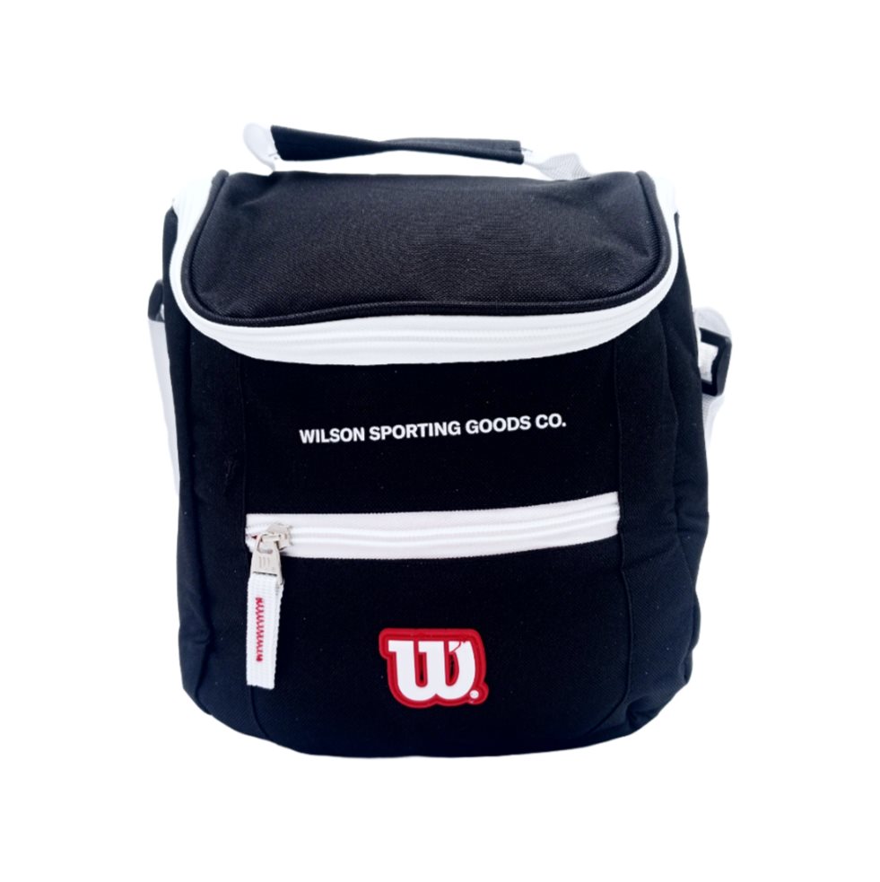 Lonchera Bolso Térmico Wilson Glasgow (Negro) Wilson Papeleta x 1 La lonchera térmica Wilson Glasgow es fácil de llevar gracias a su nuevo diseño, ya que es ligera, práctica y fácil de plegar. Perfecta para guardar la comida y mantener el hielo sin derretirse a cual