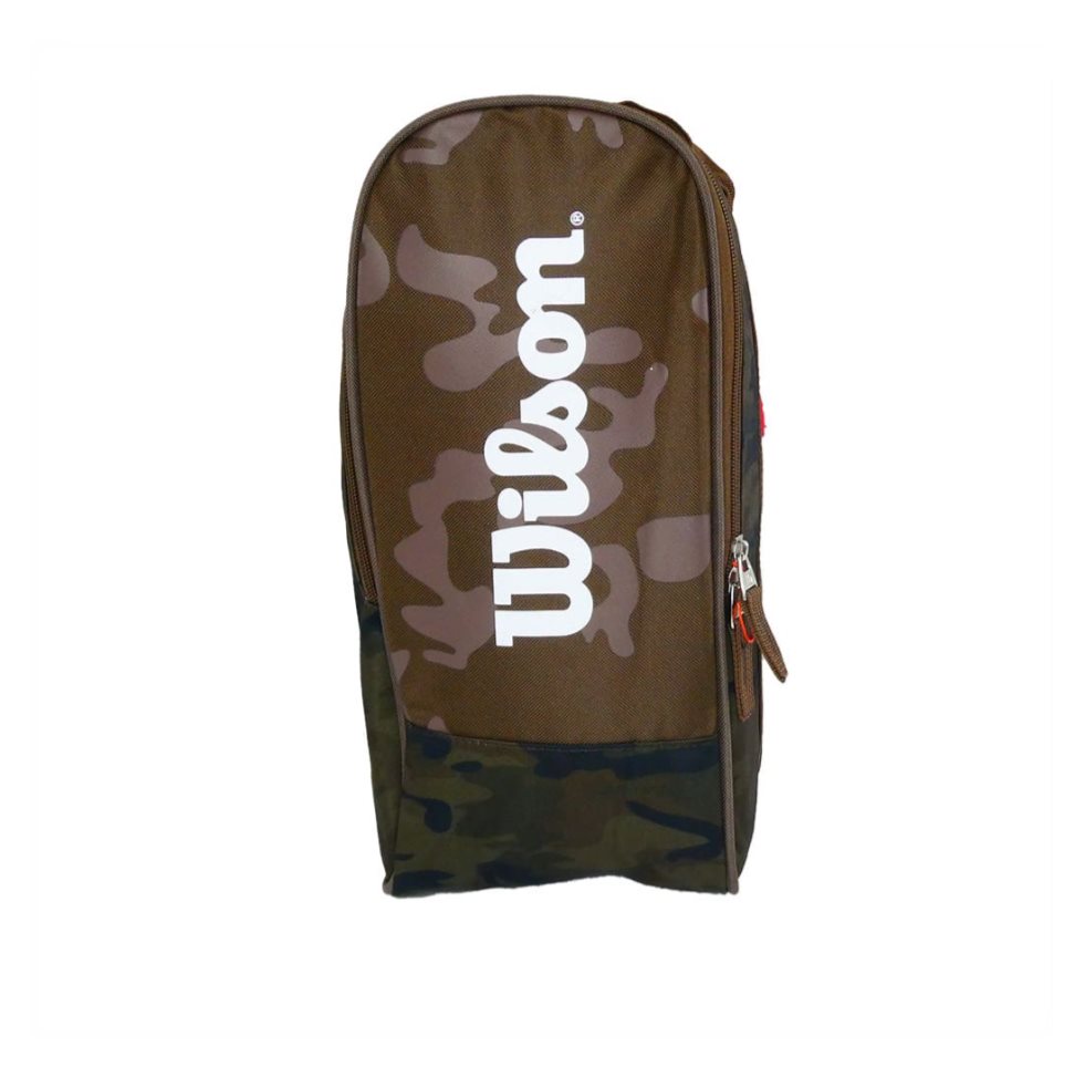 Morral Wilson Taquera Camo Caballero (Marrón) Wilson Papeleta x 1 Modelo: Taquera CamoCon un interior espacioso la taquera Wilson lleva los tacos-botines que necesites el día del juego.?CARACTERÍSTICAS?- Marca: Wilson.- SKU: 65.080008BL.- Modelo: Taquera Camo Caball