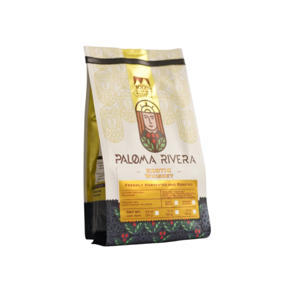 Café Exotic Whiskey Molido  Paloma Rivera 250gr x 1 und  Café Exotic Whiskey Molido PALOMA RIVERA confiere un perfil sensorial extraordinario, notas profundas de whisky, madera fina, caramelo, vainilla, dulces frutas amarillas y un delicado toque cítrico. E